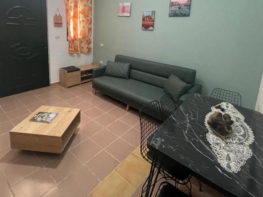 Mucaj House Apartment Vlore Ngoại thất bức ảnh